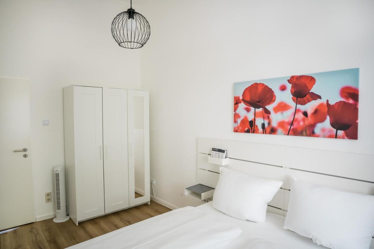 Spacious Apartment In Berlin Mitte For 6 Luaran gambar