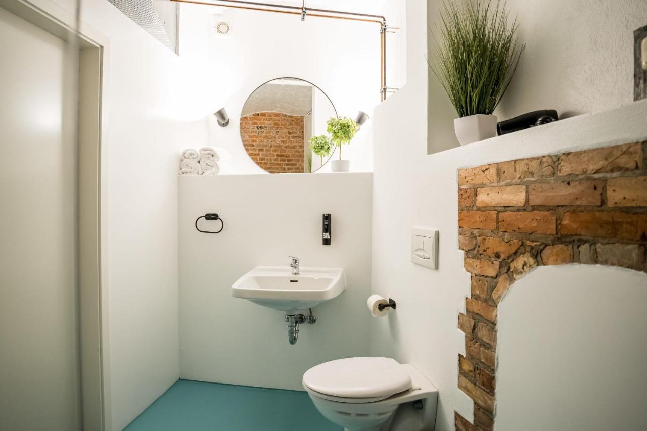 Spacious Apartment In Berlin Mitte For 6 Luaran gambar